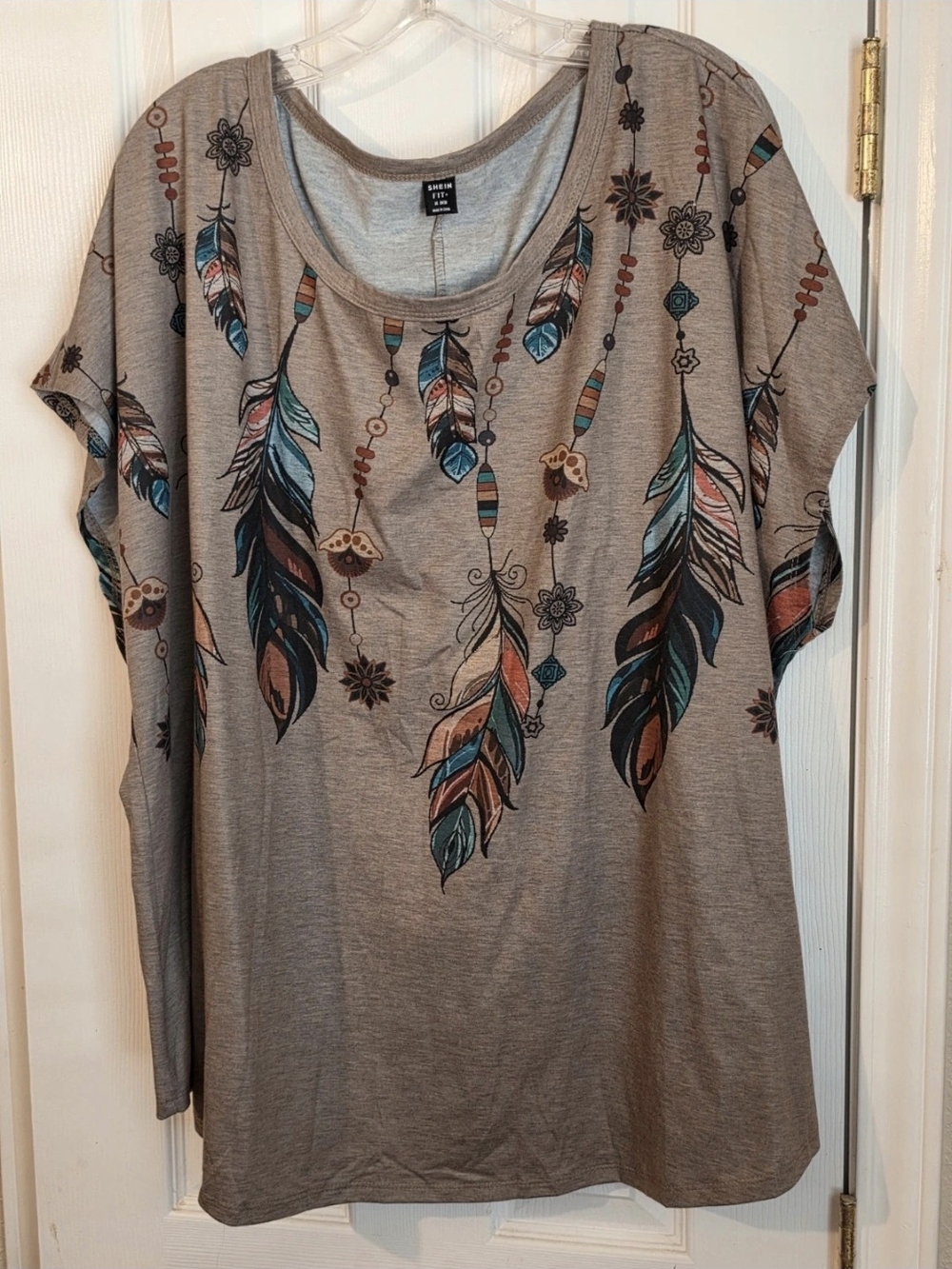 SHEIN Gray Short Sleeve Tee with Teal Coral Feathers